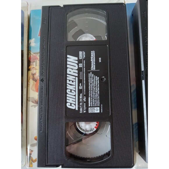 Lot of 3 VHS Clamshell Kids: Spirit, Chicken Run, The Pebble & the Penguin - Picture 5 of 10